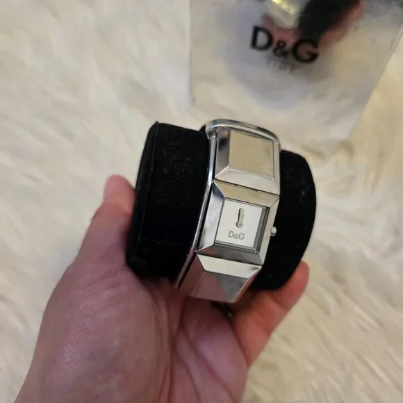 D&G Watch - Picture 2 of 4